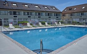 Admiralty Inn Suites Falmouth Ma